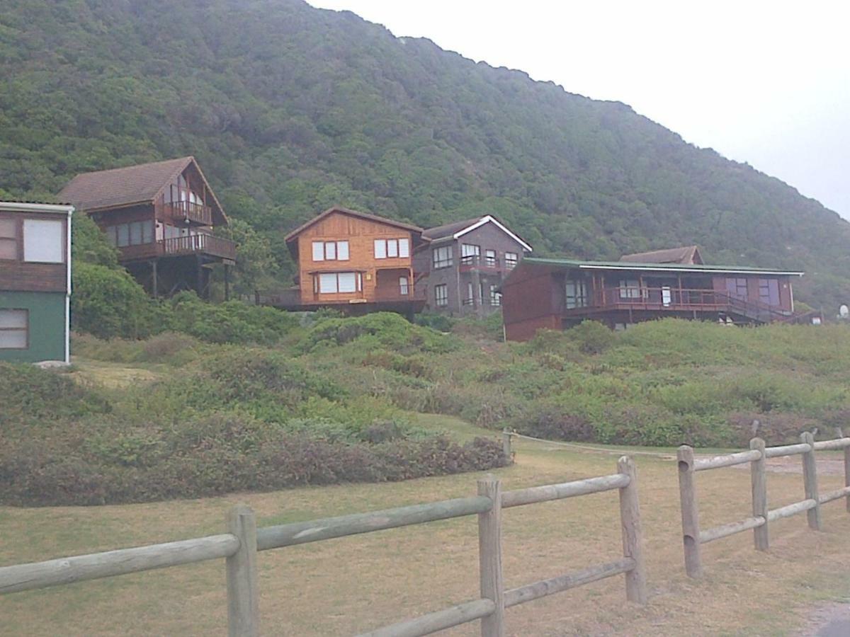 Dis Al Villa Oubosrand Luaran gambar